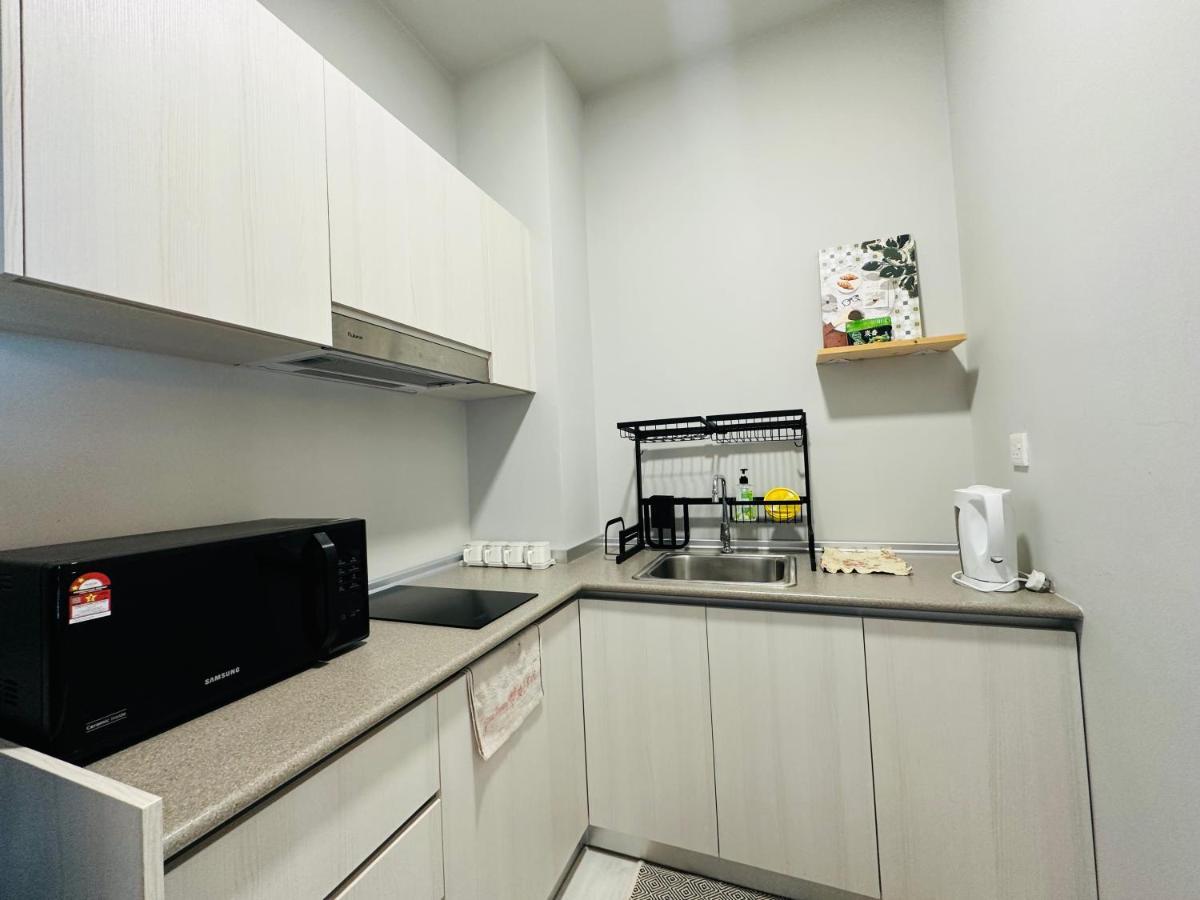 Jesselton Quay - Suite 1 By Staycation Suites Kk Kota Kinabalu Ngoại thất bức ảnh
